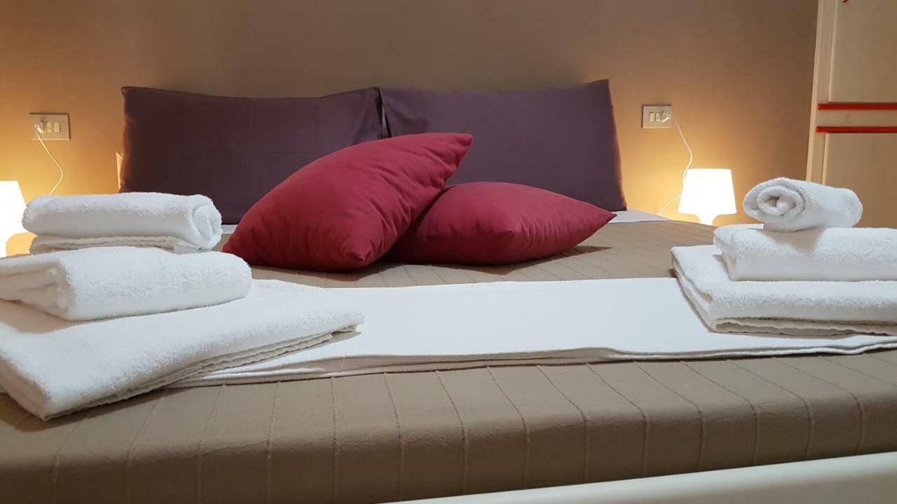 Loft Baia Di Giardini Apartment Bagian luar foto
