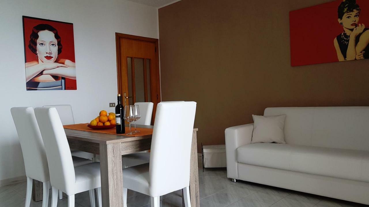 Loft Baia Di Giardini Apartment Bagian luar foto