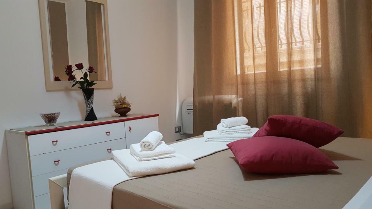 Loft Baia Di Giardini Apartment Bagian luar foto